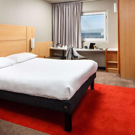 Отель Ibis London Wembley Экстерьер фото