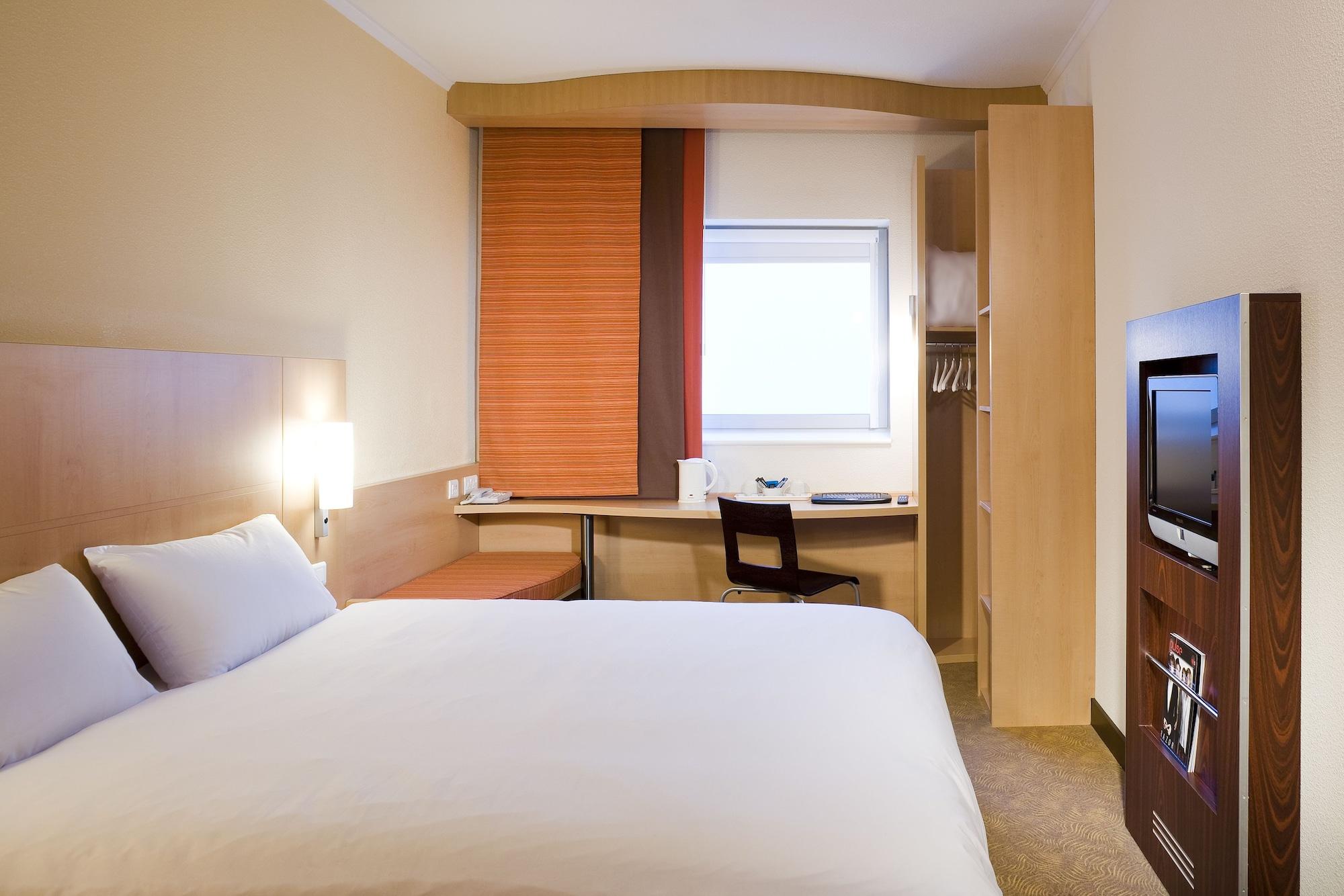 Отель Ibis London Wembley Экстерьер фото