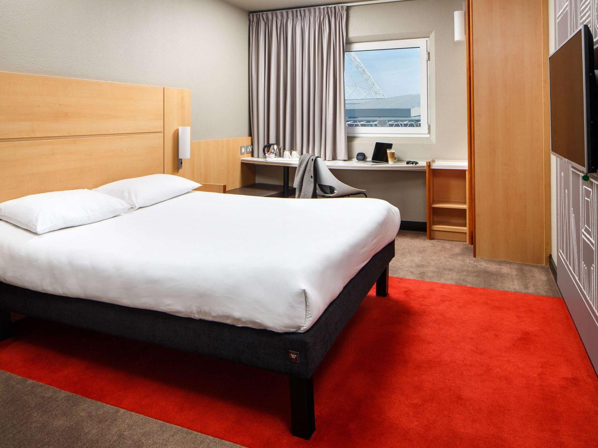 Отель Ibis London Wembley Экстерьер фото