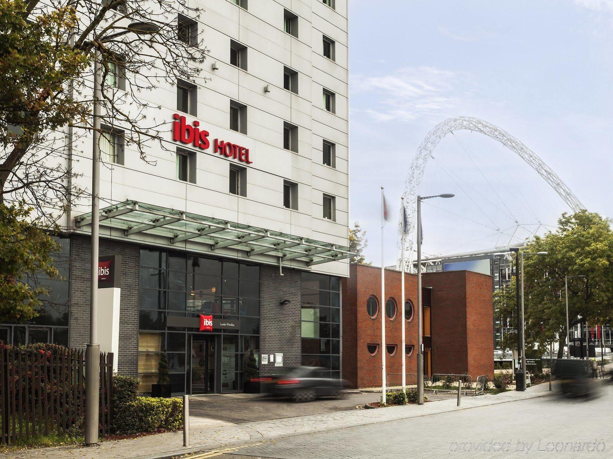 Отель Ibis London Wembley Экстерьер фото