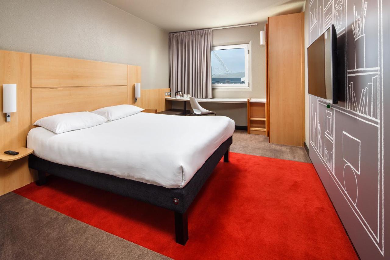 Отель Ibis London Wembley Экстерьер фото