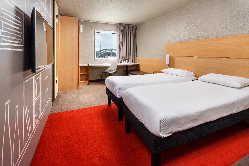 Отель Ibis London Wembley Экстерьер фото